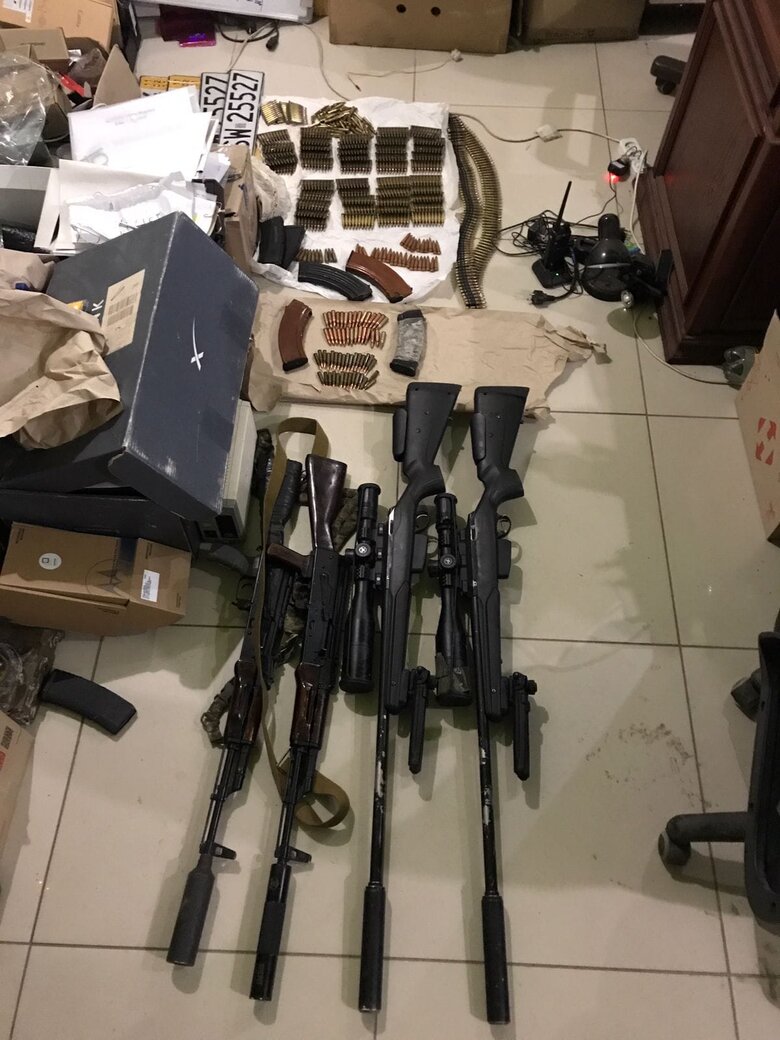 Затримана банда, яка під виглядом добровольчого формування здійснювала розбій на Херсонщині, - Нацполіція 02