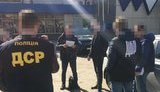 В Черновицкой области на взятке 1,8 тыс. долл. попался чиновник Государственной налоговой службы, - ГБР. ФОТО