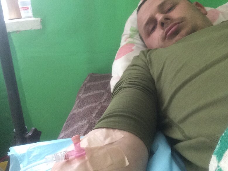 Бойовий медик Олександр Волков – про реалії війни: Знявши з ноги командира берці, побачив, що фаланги пальців повністю перебиті. Але він тримався достойно… 11 Бойовий медик Олександр Волков – про реалії війни: Знявши з ноги командира берці, побачив, що фаланги пальців повністю перебиті. Але він тримався достойно… 11