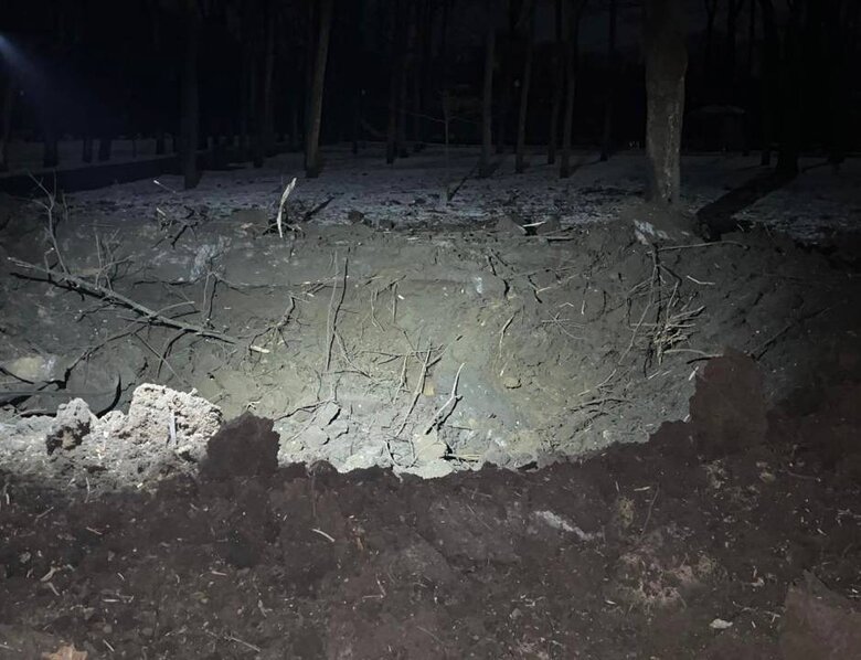 Night attack on Kharkiv: Russian missiles hit Central Park 04