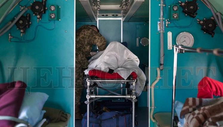 Ан-26 "VITA" - самолет-спаситель: более 200 вылетов, перевезено почти 4 тысячи раненых. Эксклюзивный ФОТОрепортаж