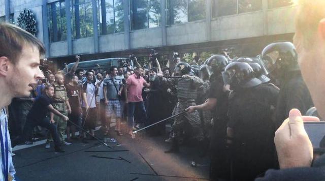 киев драка протест