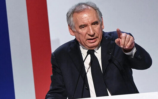 Francoski premier Bayrou kritičen do sporazuma EU-ZDA