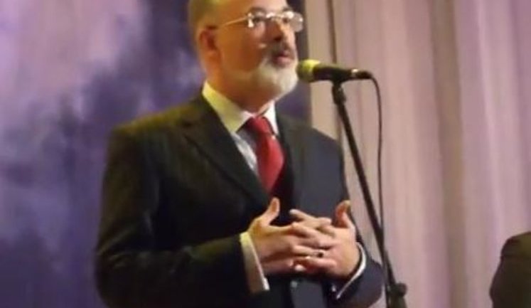 Табачник пожаловался, что Янукович названивает ему по ночам: 22:45 звонит телефон - думаю, опять будут издеваться, но надо ответить. ВИДЕО