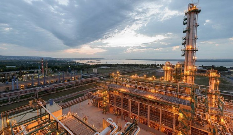 Саратовський НПЗ призупинив роботу після атаки БпЛА, - росЗМІ