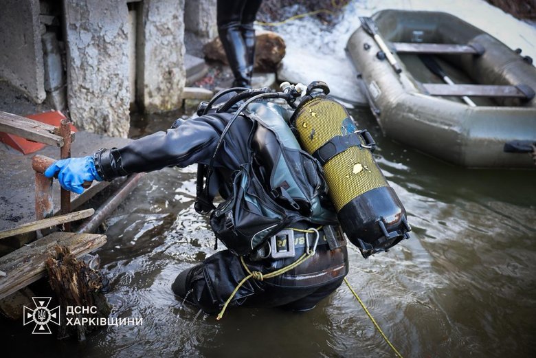 У Харкові шестеро людей провалилися під кригу: двоє загиблих