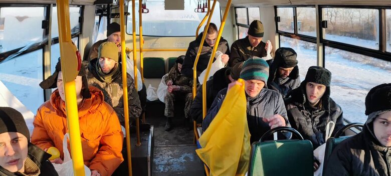 Another exchange of prisoners: 50 Ukrainian defenders returned home 02