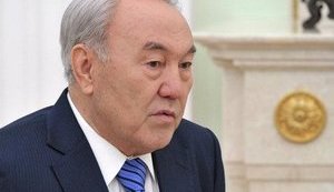 Казахстан у 2025 році переведе казахську мову з кирилиці на латиницю