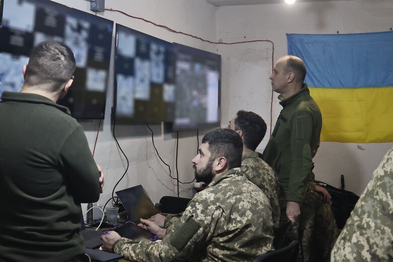 Сырский обсудил с командирами подразделений обстановку на восточном направлении: предоставлены рекомендации по улучшению оперативной ситуации 01
