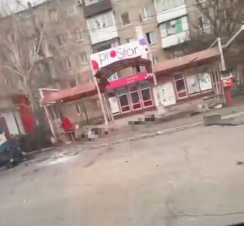 Russia shells occupied Nova Kakhovka: there are wounded and dead