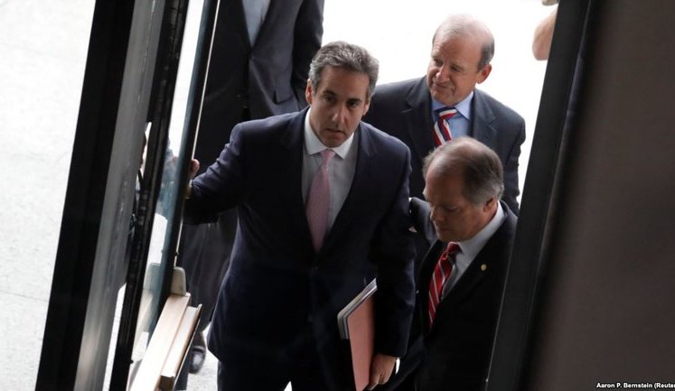 Экс-адвокат Трампа Коэн решил отложить дачу показаний в Конгрессе из-за "угроз" со стороны президента США