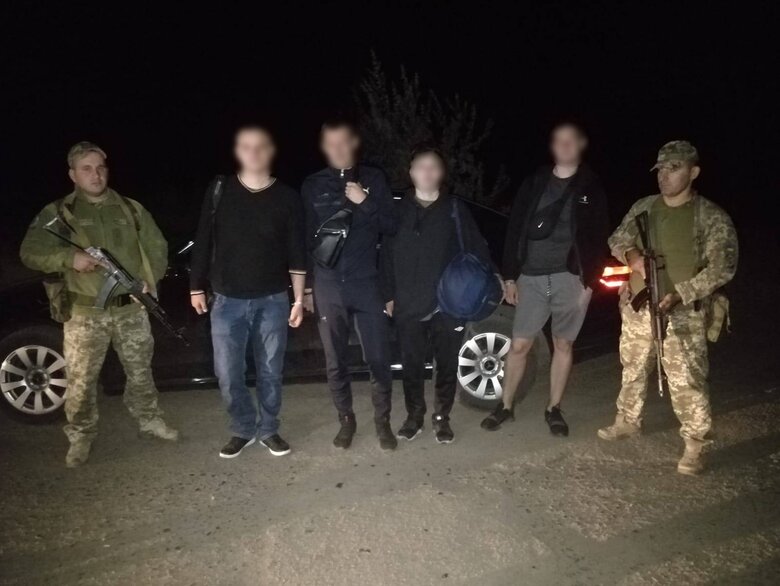 Шесть уклонистов задержаны ночью в Одесской области при попытке пересечь границу, - ГПСУ 01
