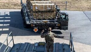 US halts arms sales to Ukraine