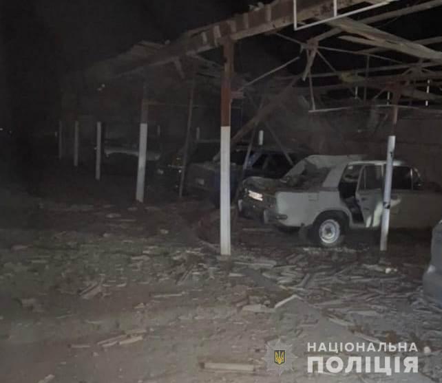 Внаслідок обстрілів Дніпропетровщини військами РФ пошкоджено будинки, газопровід та автівки, - Нацполіція 02