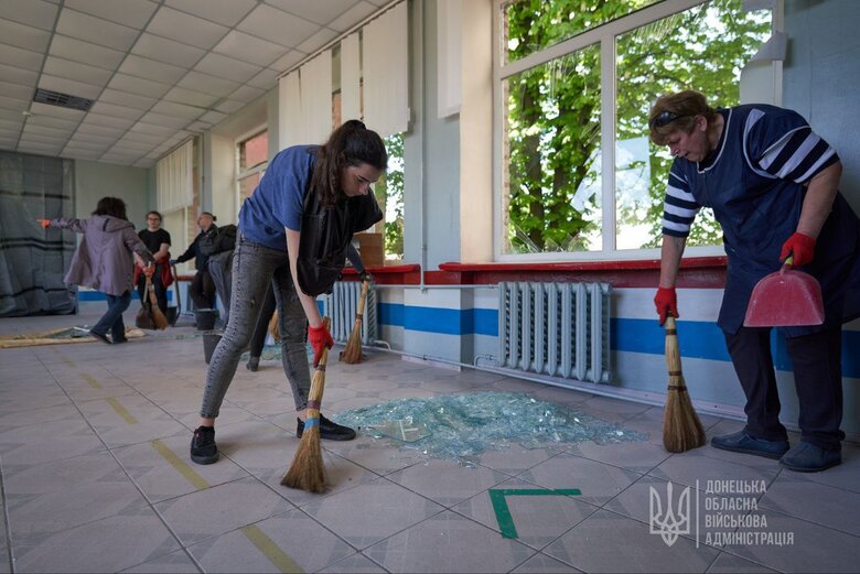 Наслідки ракетного обстрілу Краматорська 04