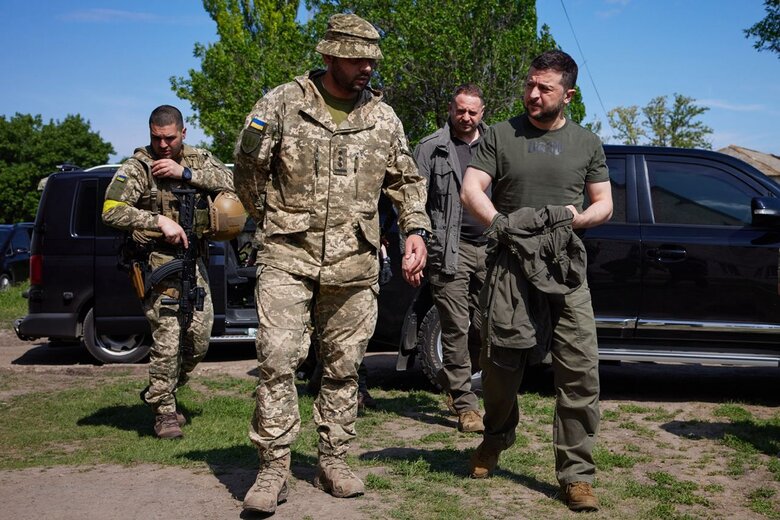 Зеленский посетил позиции украинских воинов в Запорожской области 01