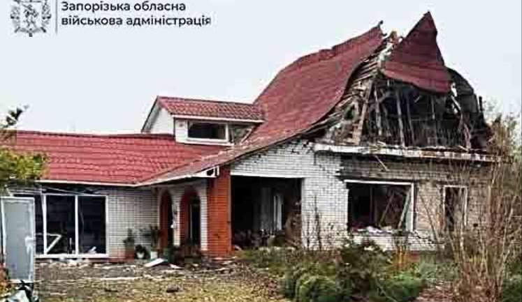 Під ударами РФ 17 населених пунктів Запорізької області: поранено жінку, пошкоджено будинки. ФОТО