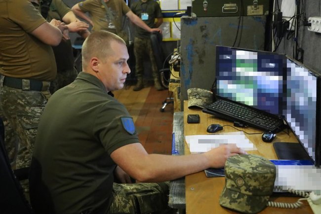 Порошенко: Следующий комплект оптической разведки собираем для 72-й бригады имени Черных Запорожцев 08