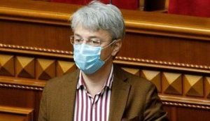 Наполягатиму на рішенні відкрити культурні установи, що дотримуються карантину, - Ткаченко