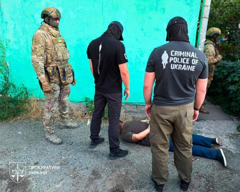 нападение на волонтера