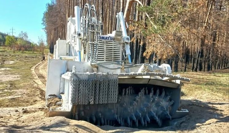 Євросоюз разом з партнерами інвестував 400 млн євро в розмінування територій України