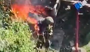 Ukrainian drone hits occupier engulfed in flames. VIDEO