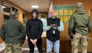 На границе с Молдовой задержали двух иностранцев, разыскиваемых Интерполом. ФОТО