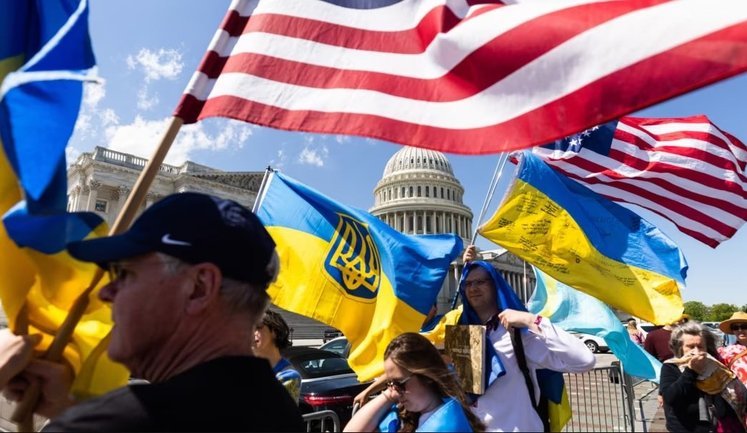 Українцям у США загрожує дострокова втрата права на роботу