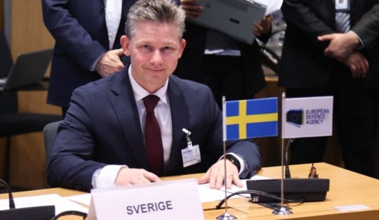 Швеція може зробити внесок у гарантії безпеки для України в повітрі та на морі, - міністр оборони Йонсон