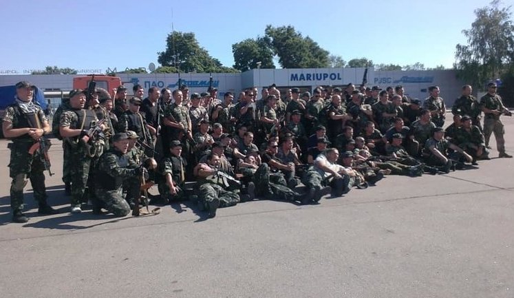 Экс-командир батальона "Днепр-1" Печененко поздравил побратимов из "Азова" и бойцов Нацгвардии с годовщиной освобождения Мариуполя. ФОТОрепортаж