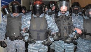 Berkut Special Forces Stormed Kaniv District Commission, Beat Protesters and Stole the Seal