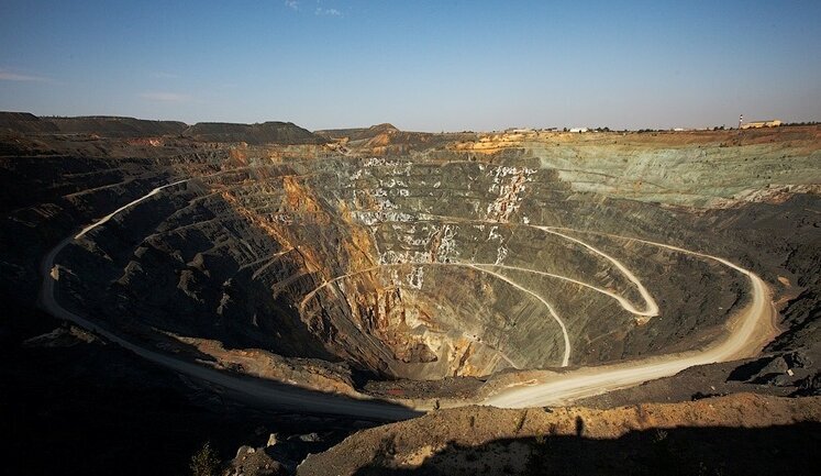 740 Ukrainian mineral deposits are occupied by Russia