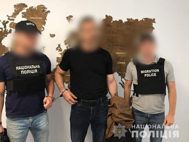 Громадянин Туреччини, підозрюваний на батьківщині в убивстві, затриманий в Україні, - Нацполіція 01