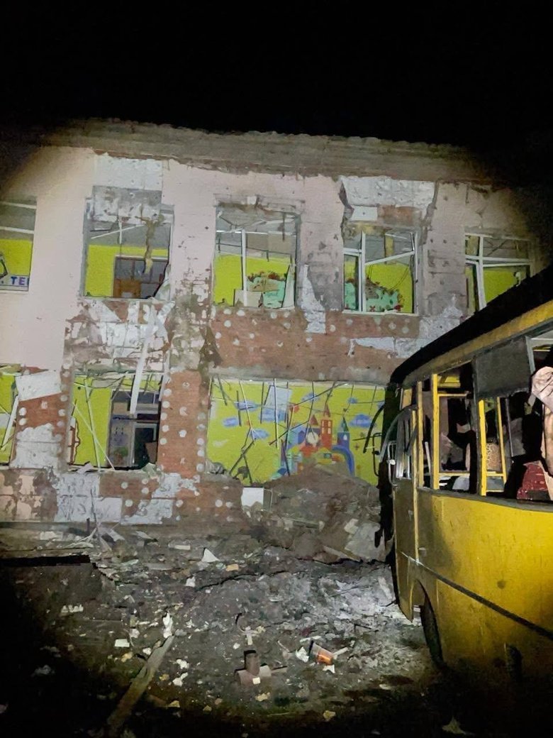 на Чернігівщині дрони РФ знищили ліцей і пошкодили 