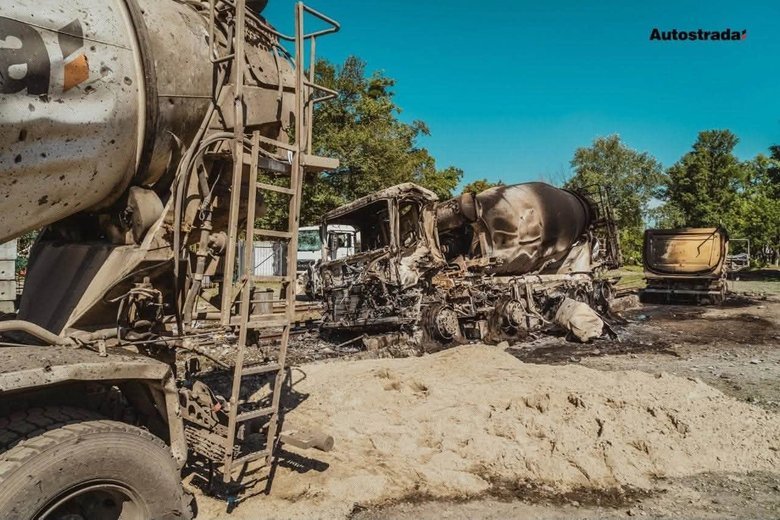 Дві ракети РФ влучили по базі компанії "Автострада" у Києві