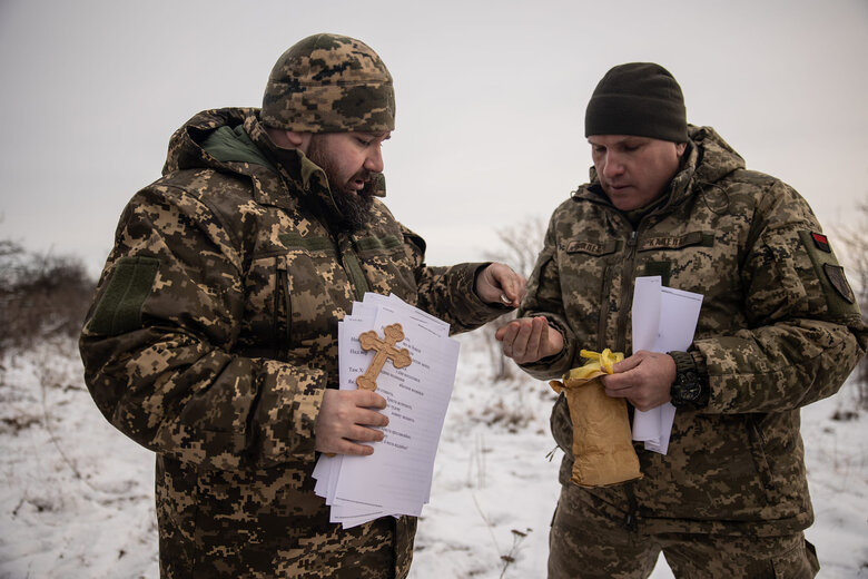 Украинские воины отмечают Рождество на Бахмутском направлении 04