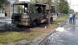 На Луганщине пассажирский автобус потерял управление, вылетел на обочину и загорелся. ФОТО