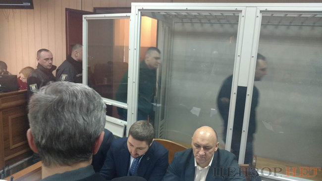 Суд продолжил рассмотрение дела пятерых экс-беркутовцев, обвиняемых в расстрелах активистов Евромайдана 02