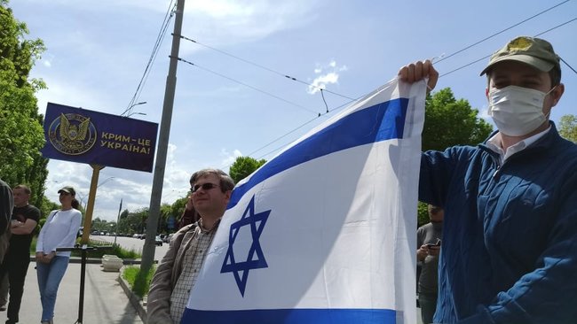 Россия = Хамас: под посольством РФ в Киеве состоялся митинг солидарности с Израилем 01