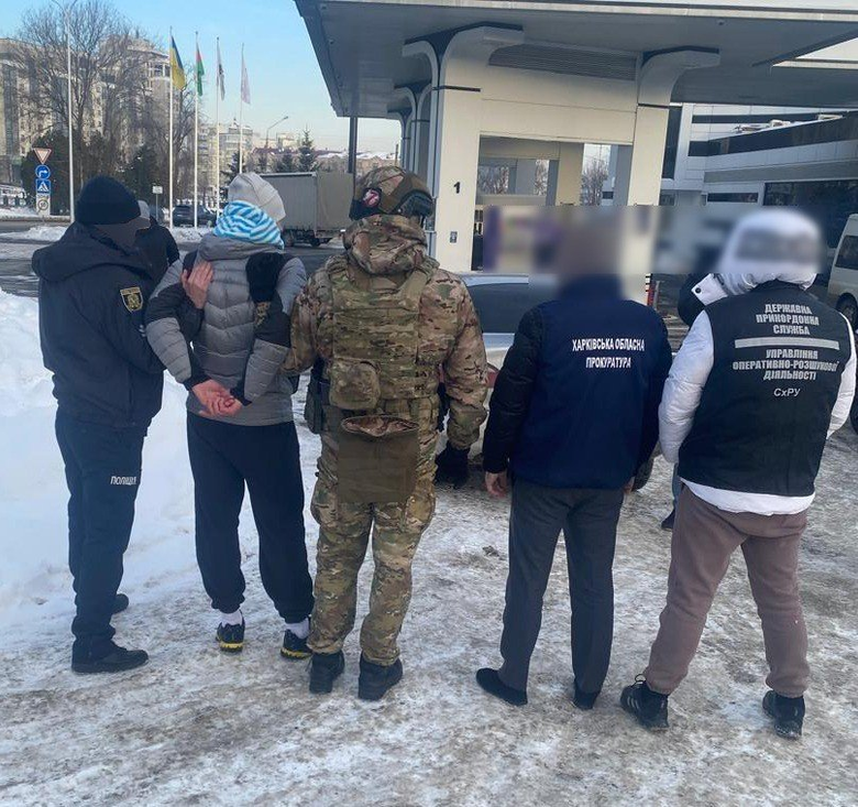На Харківщині викрили схему переправлення чоловіків за кордон