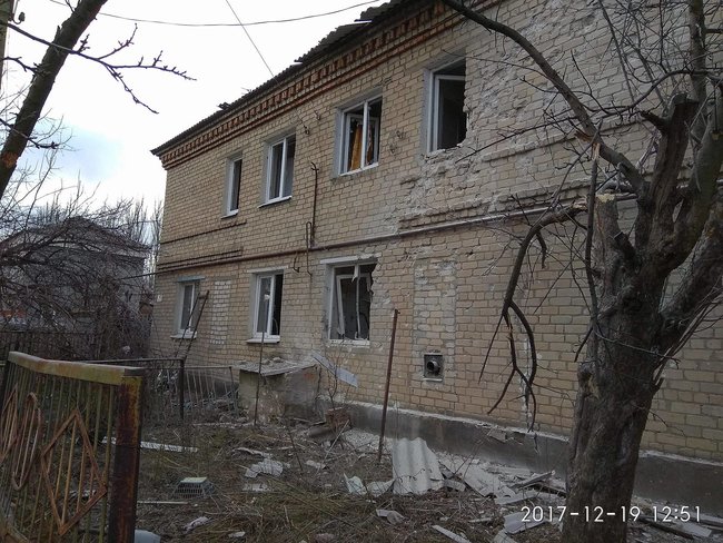 ГСЧС, полиция и военные ликвидируют последствия обстрела Новолуганского наемниками РФ, - Жебривский 15
