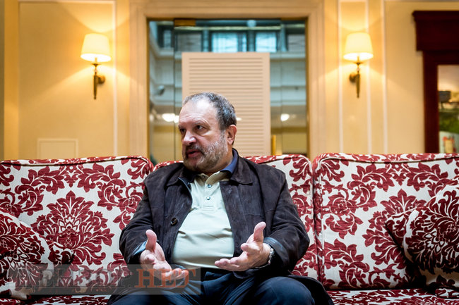 Учасник розробки української вакцини від COVID-19 Михайло Фаворов: Ми пішли не новим, а найтрадиційнішим шляхом, і якщо нам пощастить, то отримаємо свою вакцину через 9-12 місяців 04