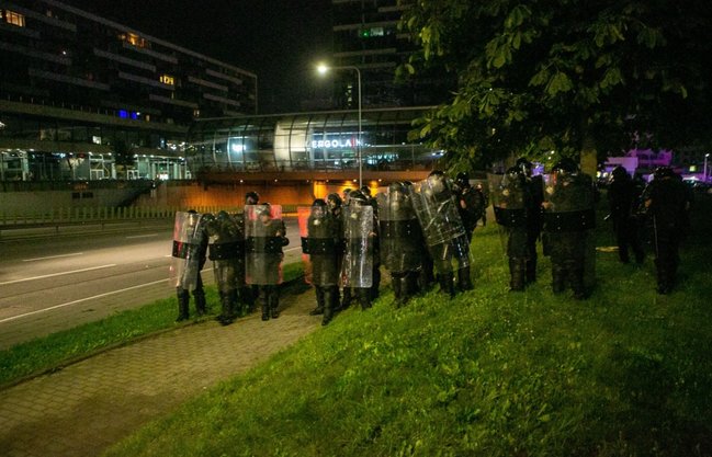 Массовые протесты против обязательной вакцинации прошли в Вильнюсе 21