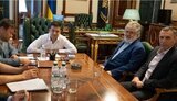 Кулеба: Зеленський хоче прописати "правила гри" для олігархів, за основу візьмуть Антитрастівський закон США