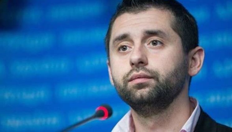 Моїм знайомим атовцям пропонували тисячу гривень кожному за мітинг проти капітуляції, - Арахамія