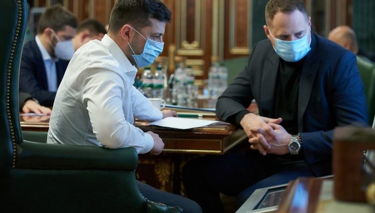 Пункты пропуска на оккупированный Донбасс возобновят работу после 10 июня, – совещание у Зеленского