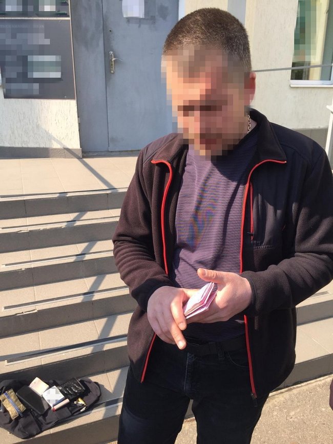 Чиновник РДА на Полтавщині одержав 45 тис. грн хабарів від учасників бойових дій за сприяння у виділенні землі, - СБУ 02