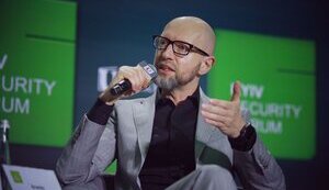 Яценюк – Келлогу: Успех президента США будет невозможен без победы Украины. ВИДЕО