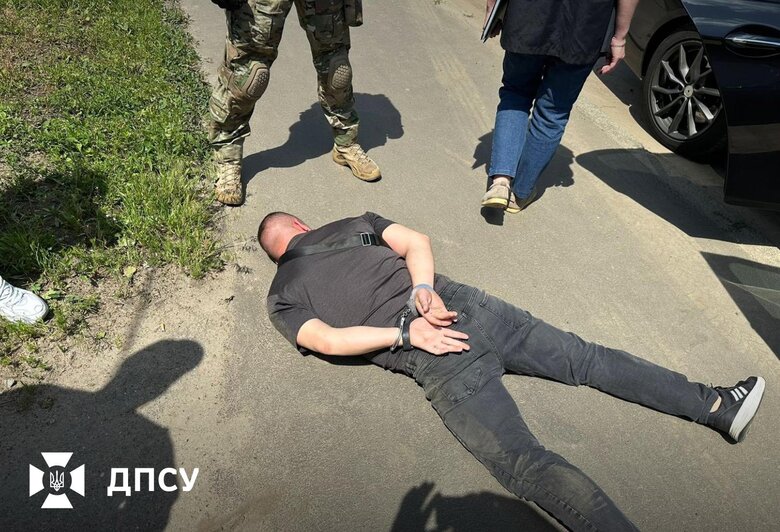канал переправки ухилянтів за кордон