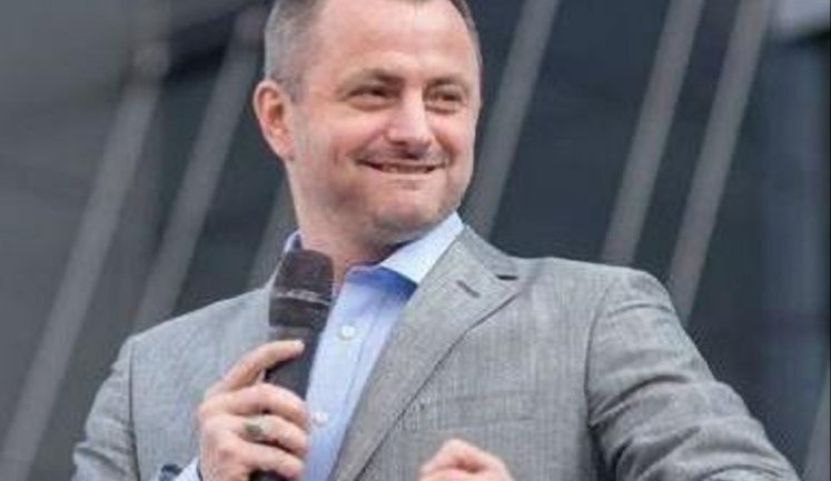 Київрада вимагає від Президента звільнити керівника Деснянської РДА Бахматова